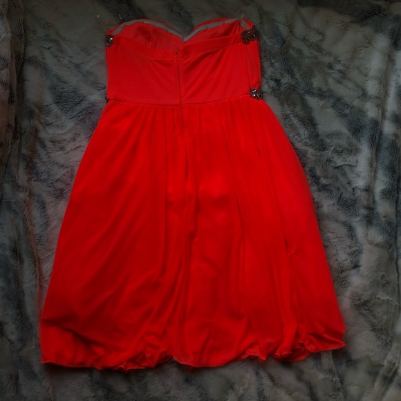 Dress - Picture 6 of 8